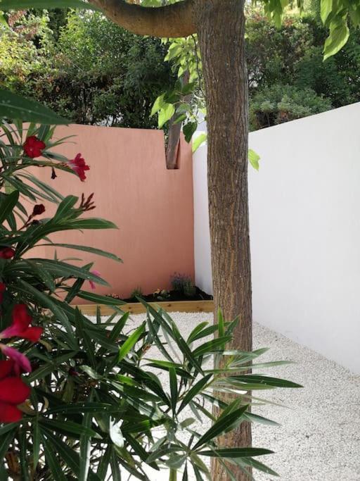 Villa Au Calme Avec Exterieur Et Parking Gratuit Aux Portes D'Aix Et Marseille Emplacement Ideal Bagian luar foto